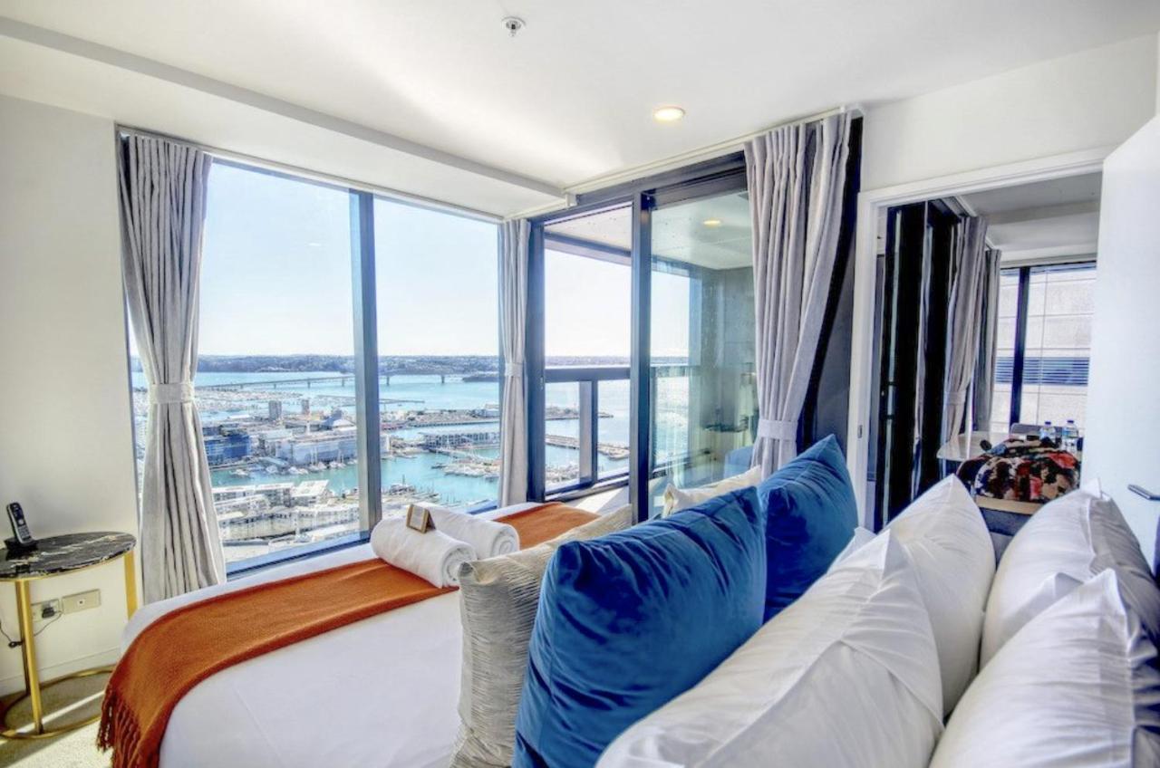 Magnificent Harbour View Skytower View Apartment In Cbd Auckland Exterior photo