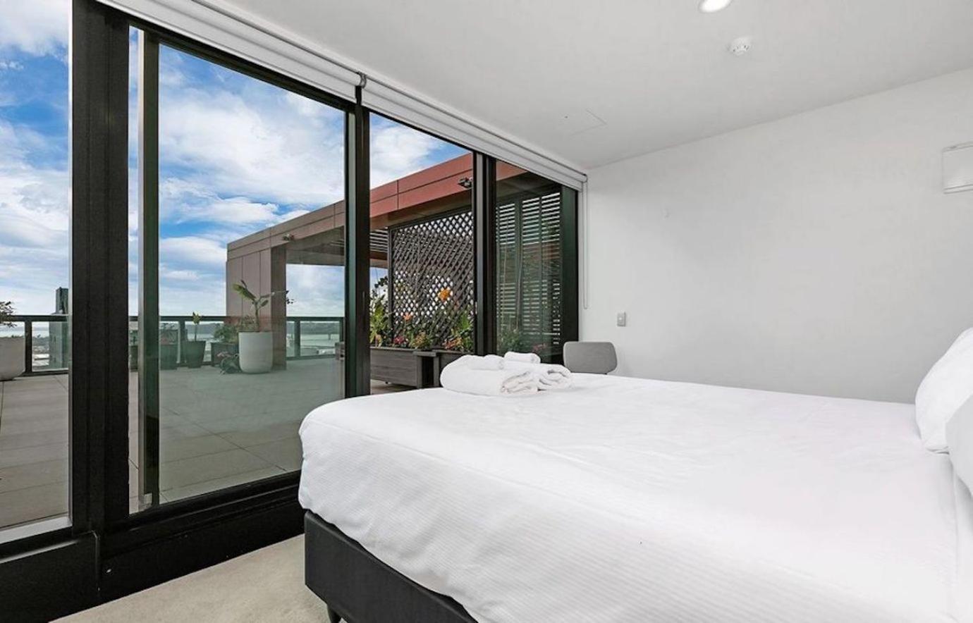 Magnificent Harbour View Skytower View Apartment In Cbd Auckland Exterior photo